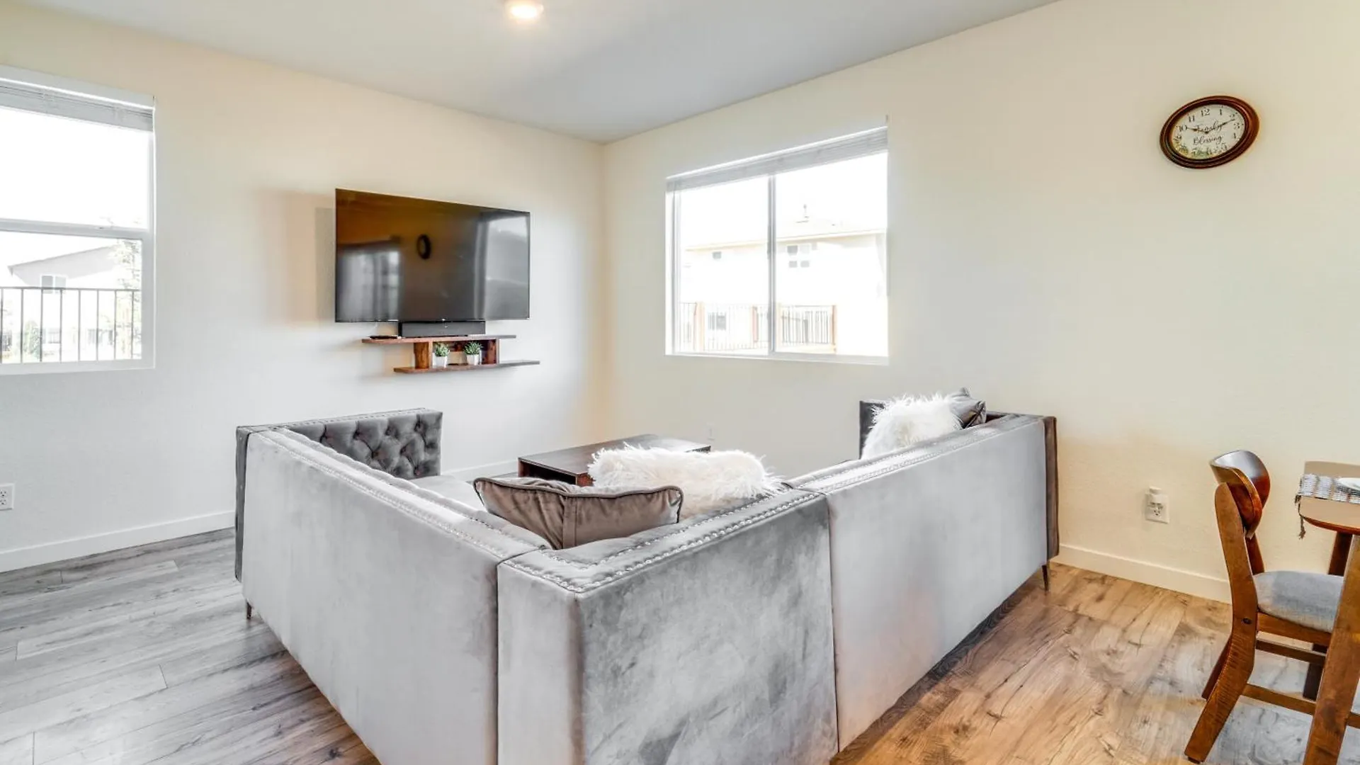 Modern Reno Vacation Home Easy Access To Nature